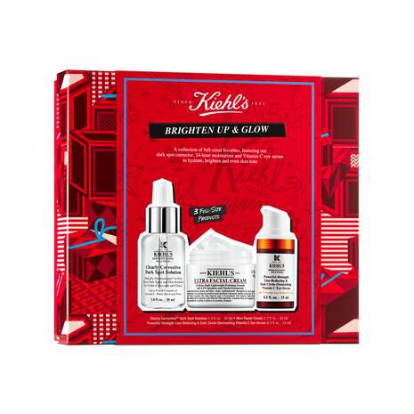 Brighten Up & Glow Gift Set Un Set Natalizio Composto Da Tre Formule Per L'Idratazione E La Lucentezza Della Pelle. Valore Di 153€
