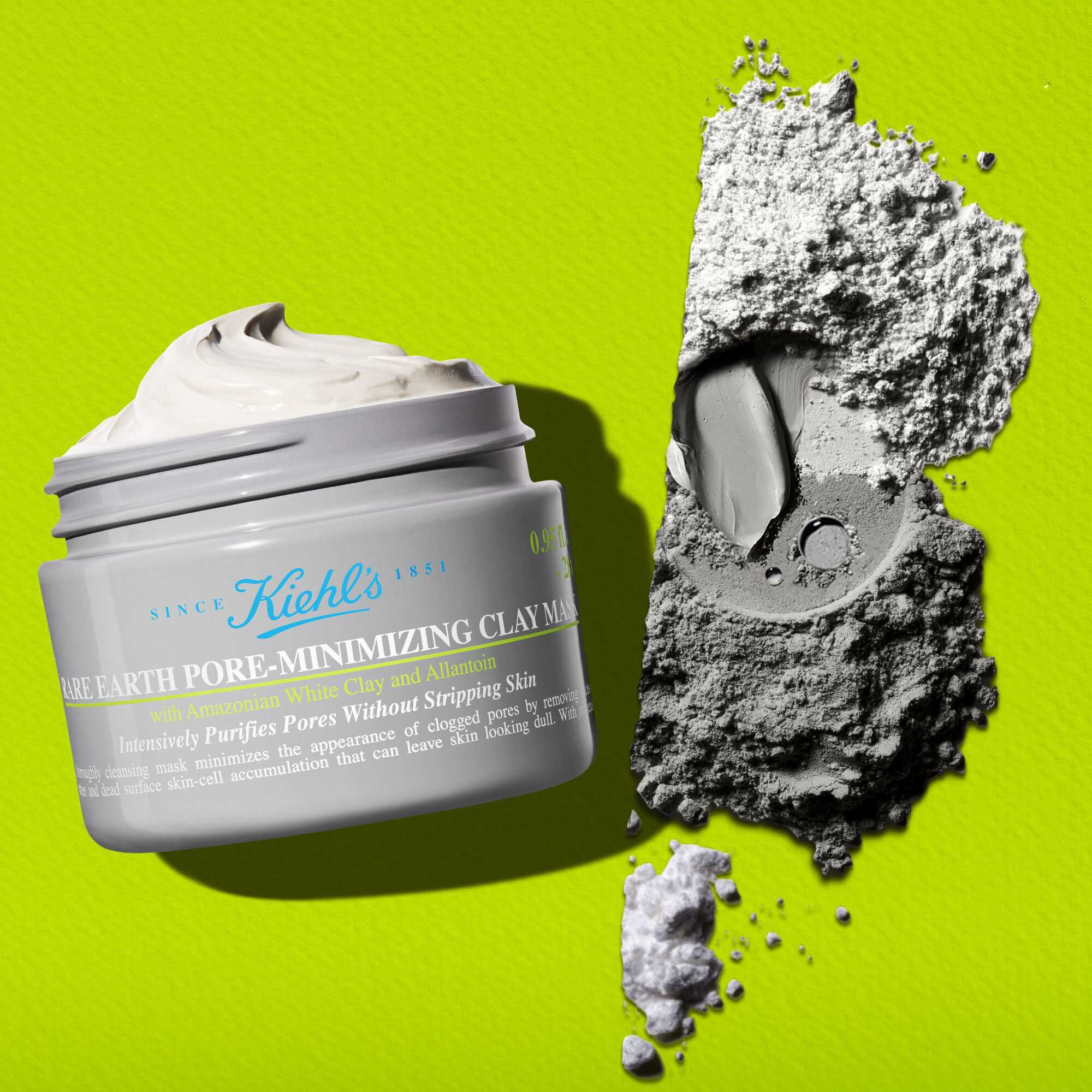 Contiene argilla bianca dell'Amazzonia del commercio equo e solido, formula biodegradabile al 96% e vasetto in plastica riciclata al 30% (PCR)